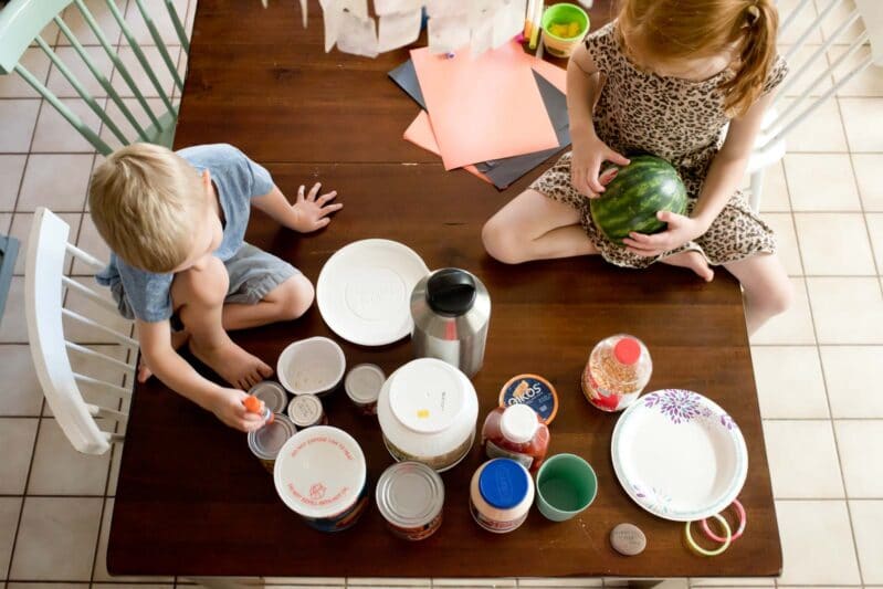 Trace circles for your super fast one minute prep pumpkin family craft!